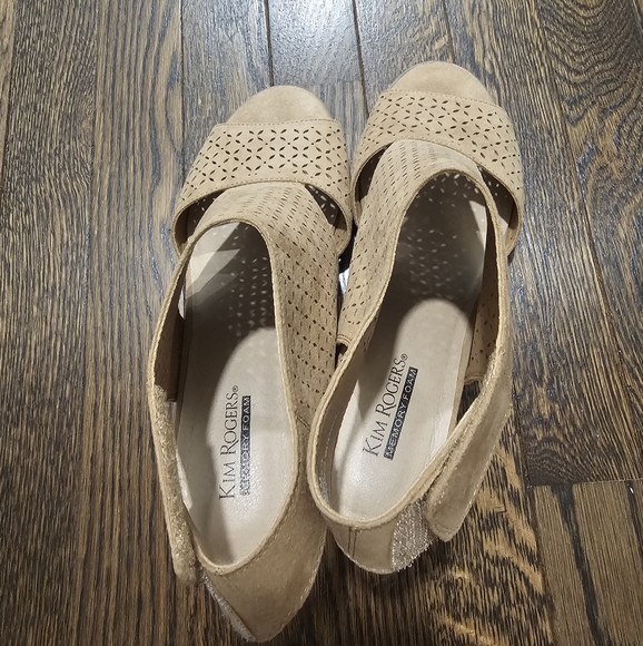 Kim Rogers sandals - Picture 3 of 7